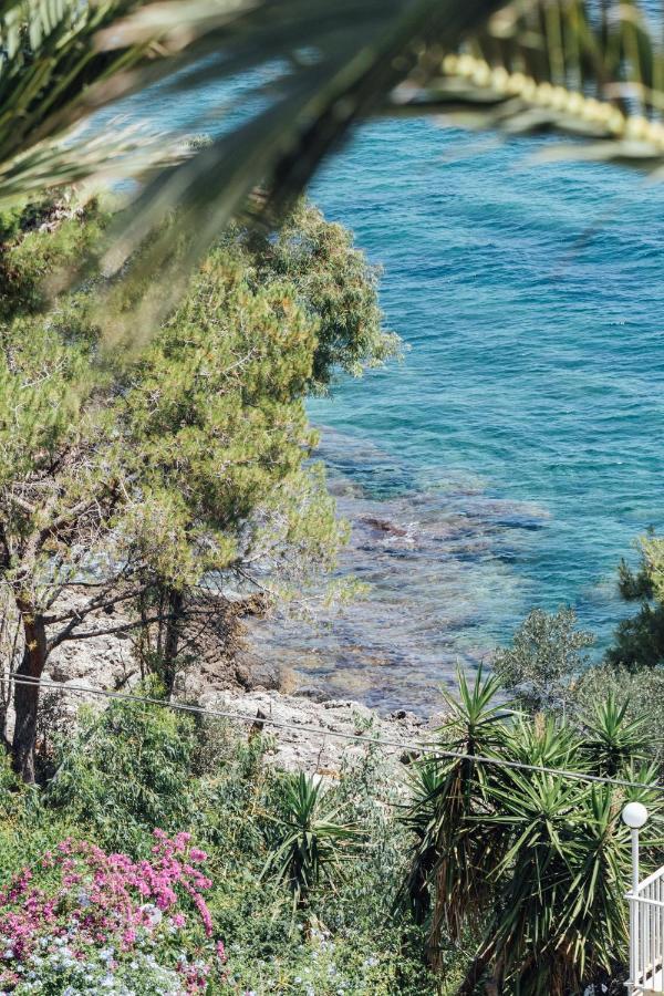 Appartamento In Villa Con Accesso Al Mare, Vista Mozzafiato ปาแลร์โม ภายนอก รูปภาพ