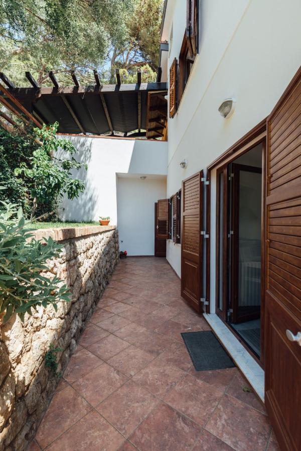 Appartamento In Villa Con Accesso Al Mare, Vista Mozzafiato ปาแลร์โม ภายนอก รูปภาพ